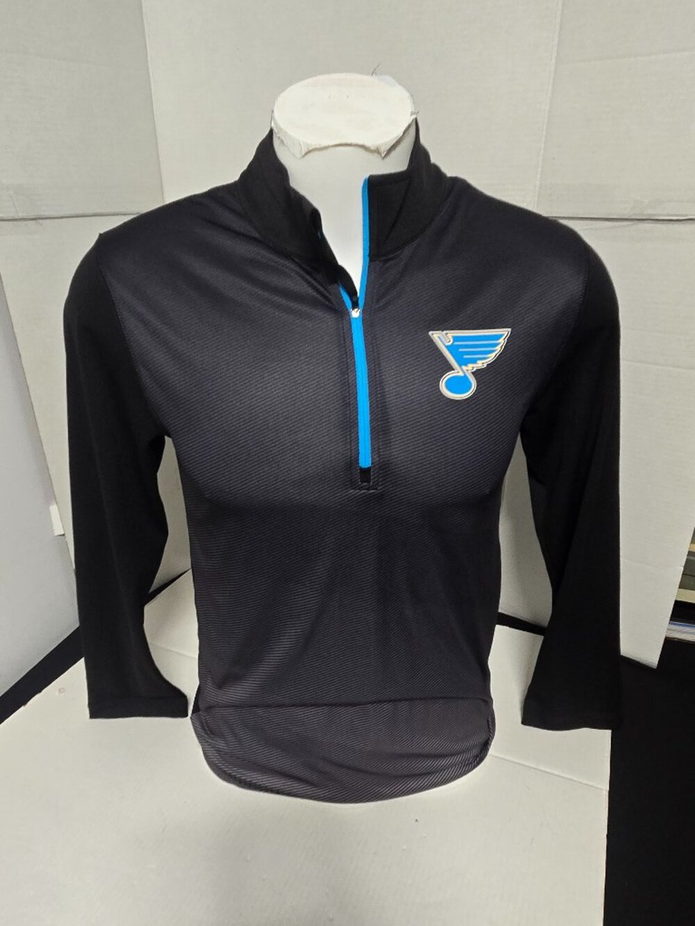 Majestic NHL St. Louis Blues Cool Base 1/4 Zip Performance Pullover Men's Large